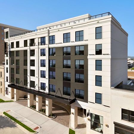 106 Jefferson Huntsville, Curio Collection By Hilton Luaran gambar