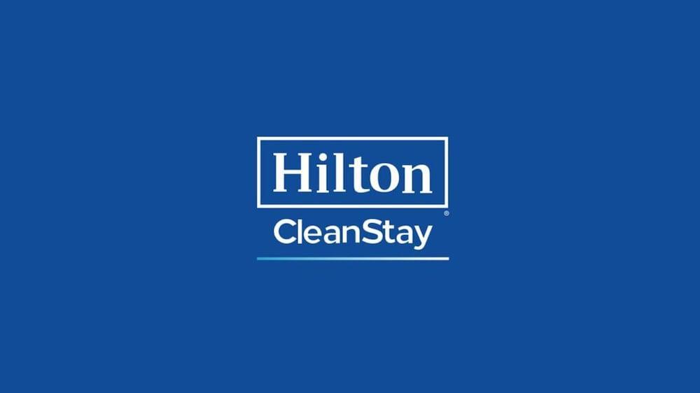 106 Jefferson Huntsville, Curio Collection By Hilton Luaran gambar